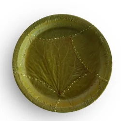 Traditional Vistaraaku serving plate used by Vistaraaku Caterers